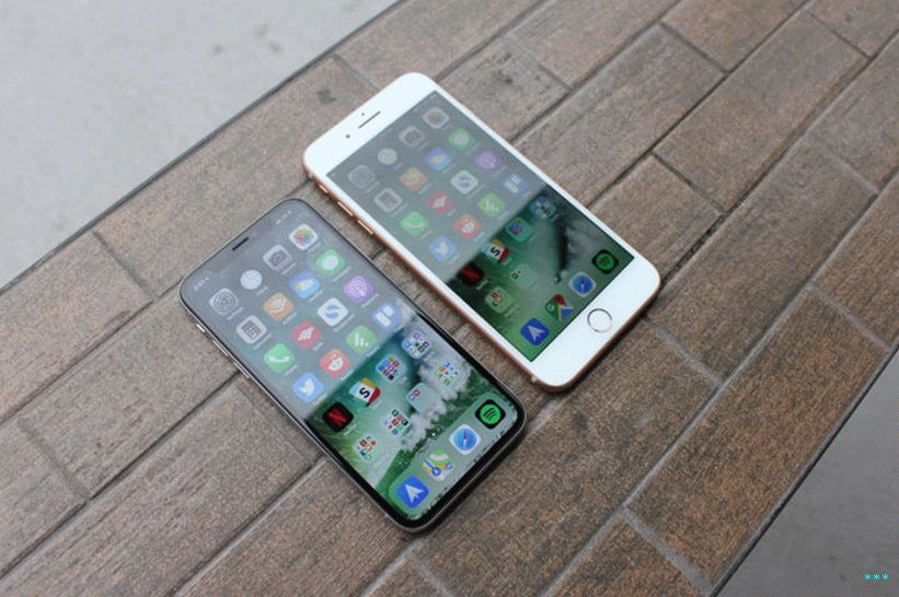 Soldaki iPhone X'in yakında yeni arkadaşlar edinmesi bekleniyor.